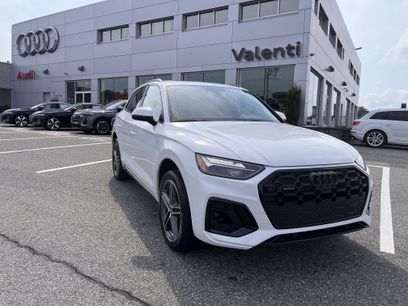 Certified 2025 Audi Q5 e Premium Plus w/ Premium Plus Package