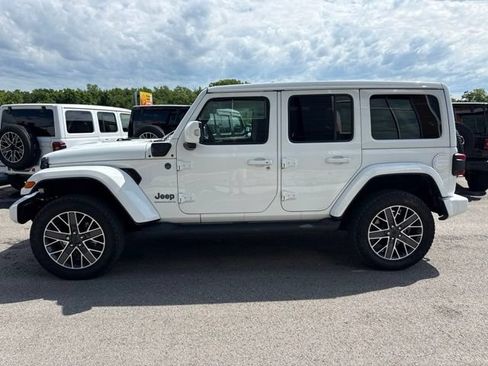 Used 2024 Jeep Wrangler High Altitude AWD/4WD image 6