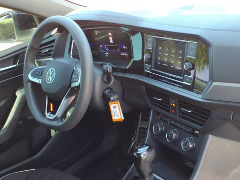 Certified 2023 Volkswagen Jetta Sport FWD image 13