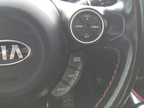 Used 2019 Kia Soul + image 5