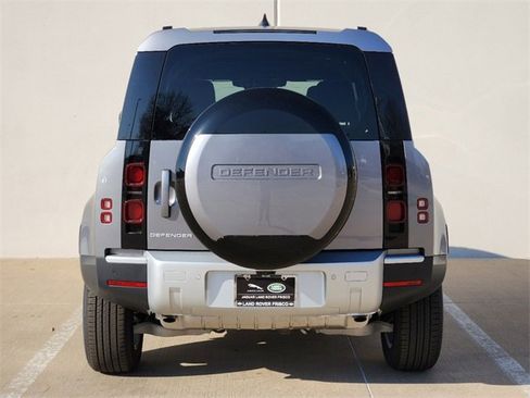 New 2024 Land Rover Defender 110 S image 6