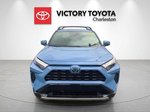Used 2022 Toyota RAV4 SE w/ Convenience Package image 7