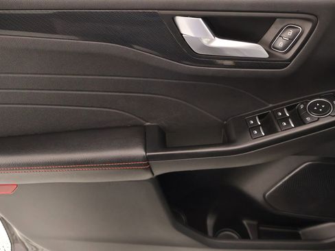 Used 2025 Ford Escape ST-Line image 14