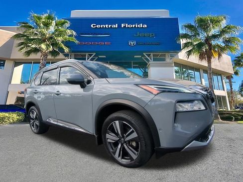 Used 2022 Nissan Rogue Platinum w/ Head-Up Display Package image 2