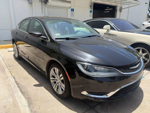 Used 2016 Chrysler 200 Limited w/ Convenience Group FWD image 2
