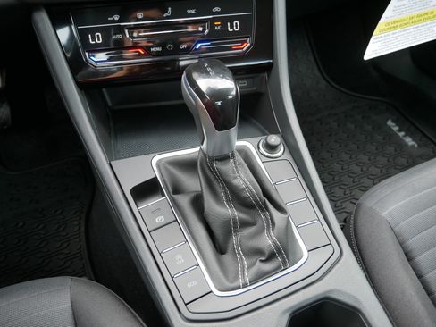 New 2025 Volkswagen Jetta S image 17