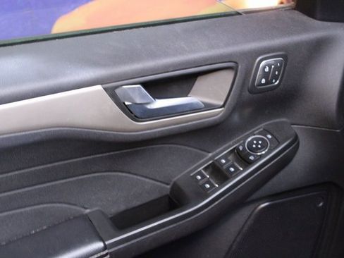 Used 2022 Ford Escape SEL w/ Technology Package image 13