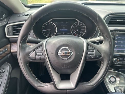 Used 2017 Nissan Maxima Platinum w/ Medallion Package image 12