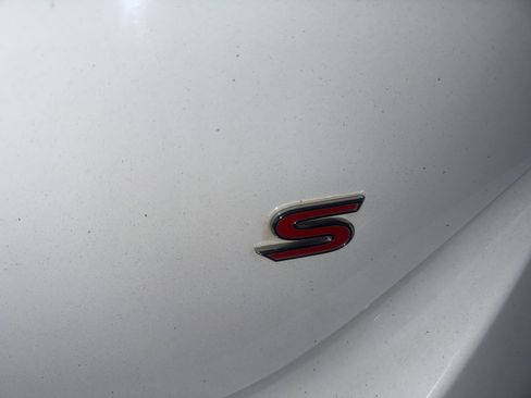 Used 2016 Toyota Corolla L image 14