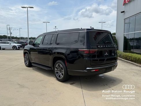 Used 2024 Jeep Wagoneer L Series II RWD image 7