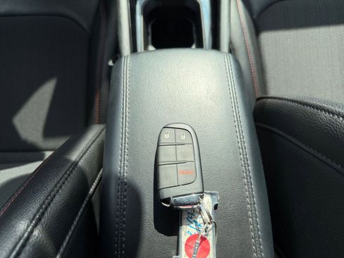 Used 2025 Jeep Compass Trailhawk image 22