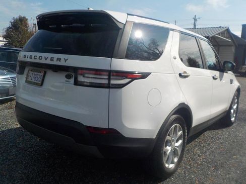 Used 2018 Land Rover Discovery SE image 5