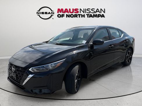 Used 2025 Nissan Sentra SV FWD image 3
