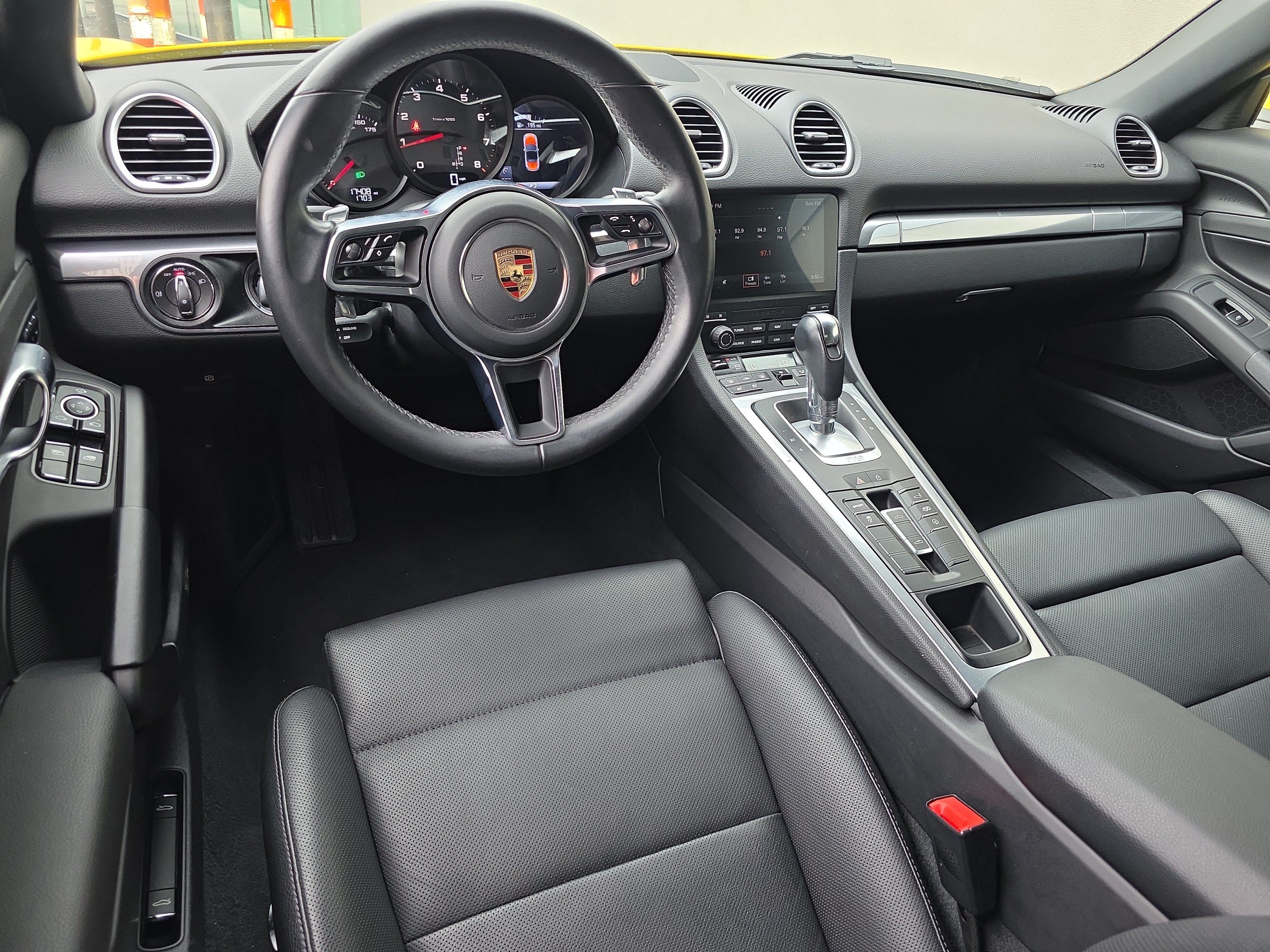 Certified 2025 Porsche 718 Boxster RWD image 4
