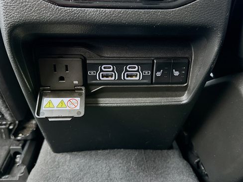 Used 2023 Jeep Grand Cherokee 30th Anniversary AWD/4WD image 17