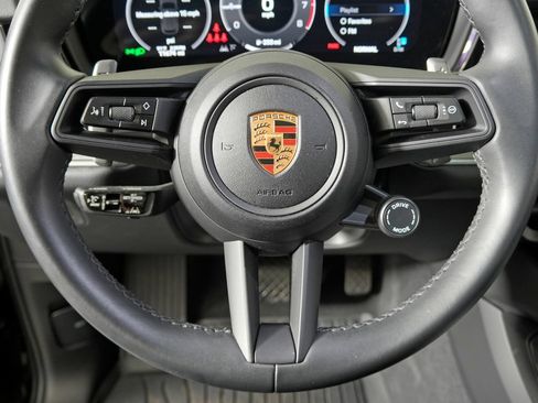 Certified 2024 Porsche Cayenne AWD/4WD image 28
