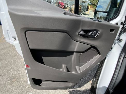 New 2026 Ford Transit 250 148 Medium Roof image 15