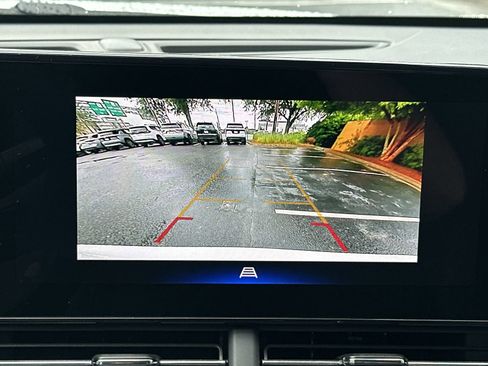 Used 2025 Chevrolet Trax LT w/ LT Convenience Package FWD image 27