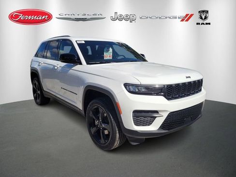 New 2025 Jeep Grand Cherokee Altitude RWD image 1