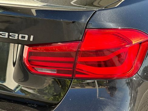 Used 2017 BMW 330i Sedan image 32