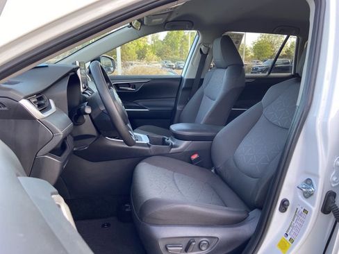 Used 2024 Toyota RAV4 XLE image 34