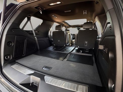 Used 2023 GMC Yukon Denali w/ LPO, Floor Liner Package AWD/4WD image 24
