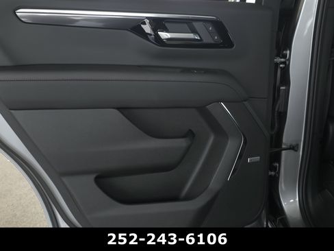 Used 2025 Chevrolet Tahoe RST w/ Advanced Technology Package AWD/4WD image 37