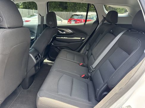 Used 2023 GMC Terrain SLE w/ Driver Convenience Package FWD image 10