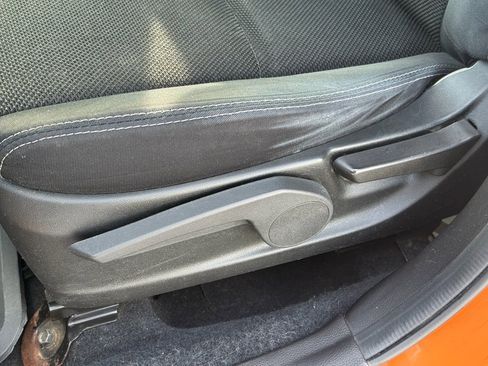 Used 2014 Subaru Crosstrek 2.0i Premium image 14