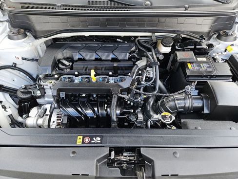 Used 2025 Hyundai Venue SEL FWD image 28