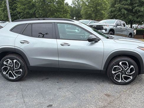 New 2026 Chevrolet Trax RS FWD image 4