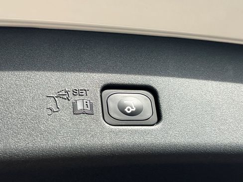 New 2026 Lincoln Nautilus Reserve AWD/4WD image 12