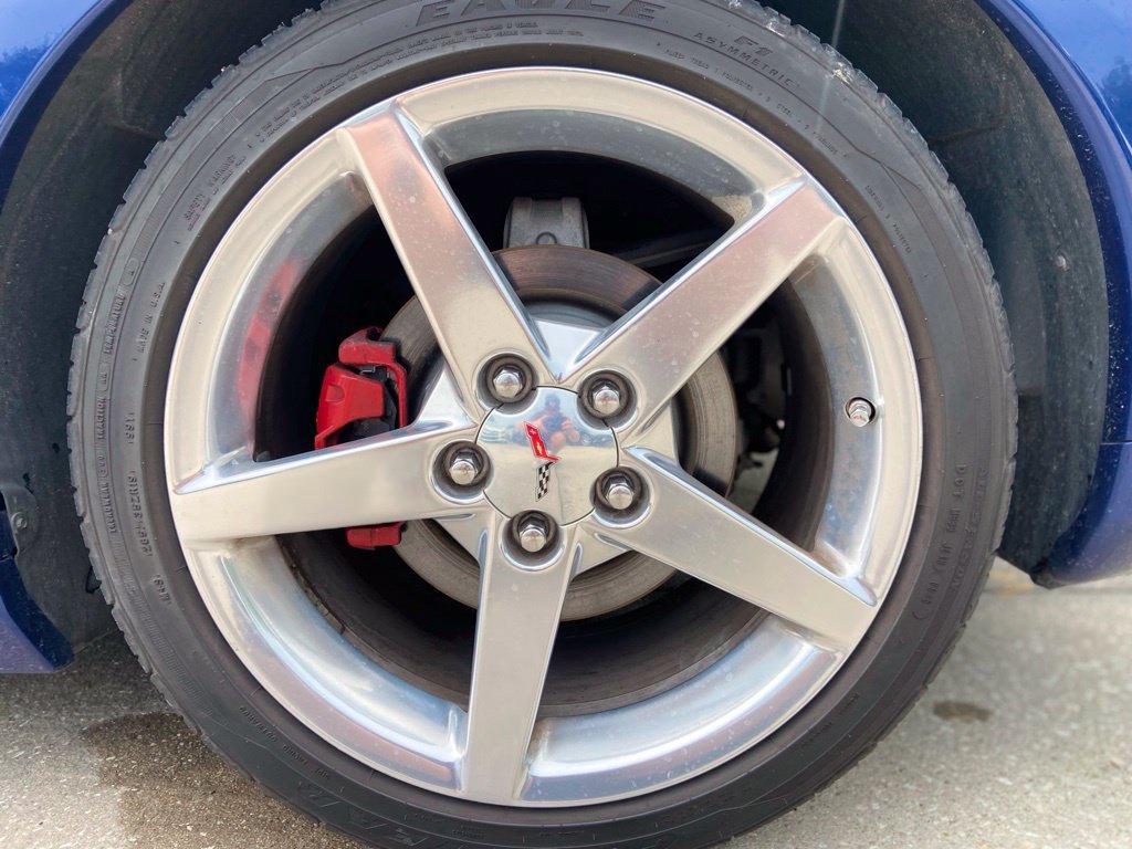 Used 2005 Chevrolet Corvette Coupe w/ Preferred Equipment Group RWD image 11