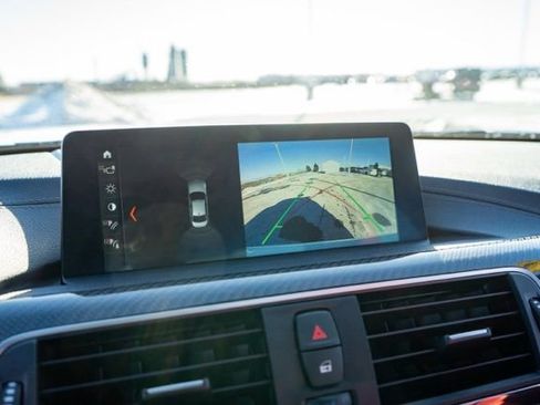 Used 2018 BMW M3 image 24