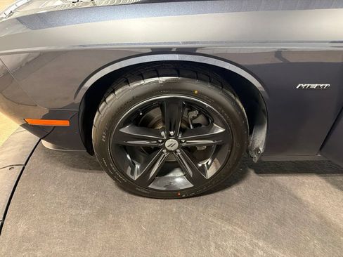 Used 2017 Dodge Challenger R/T RWD image 32