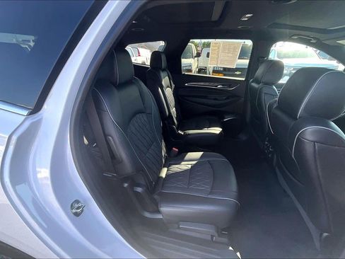 Used 2023 Buick Enclave Avenir w/ Avenir Technology Package AWD/4WD image 24