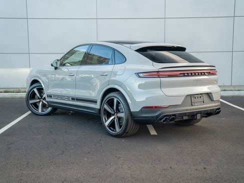 New 2026 Porsche Cayenne E-Hybrid image 3