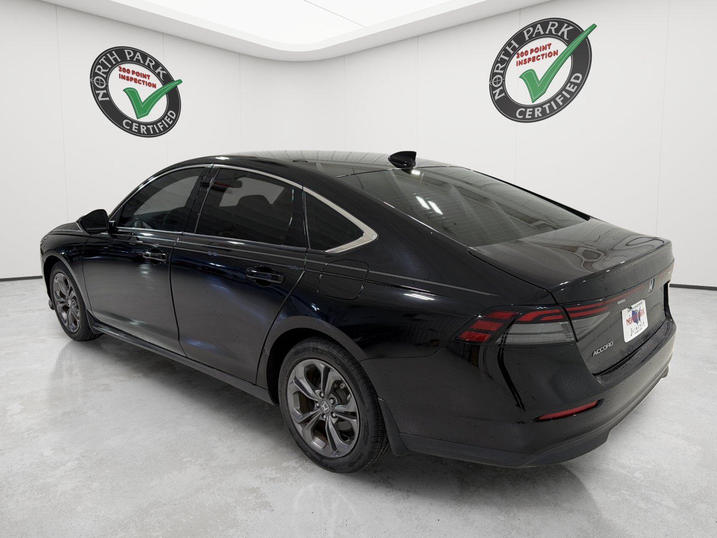 Used 2023 Honda Accord EX image 3