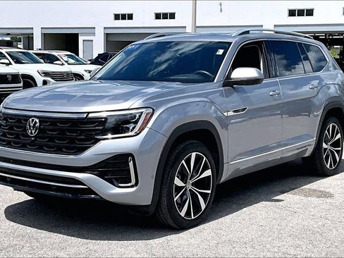 Used 2024 Volkswagen Atlas SEL Premium R-Line AWD/4WD image 9