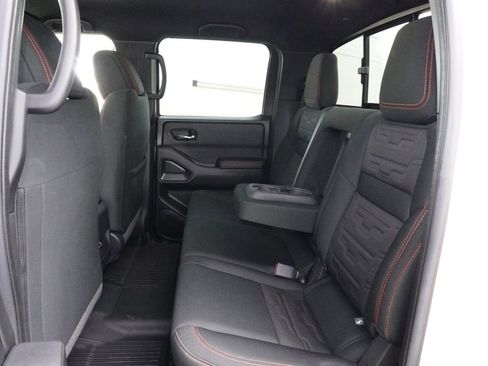 Used 2025 Nissan Frontier PRO-4X AWD/4WD image 27