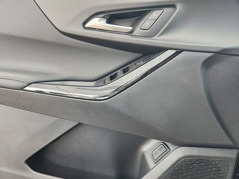 New 2026 Chevrolet Equinox LT w/ Convenience Package II FWD image 16