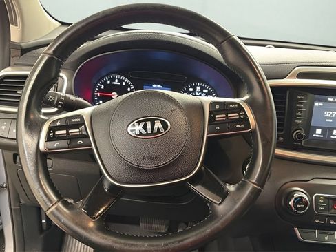 Used 2020 Kia Sorento S FWD image 14