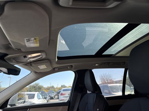 Used 2025 Volvo XC90 B6 Plus image 28