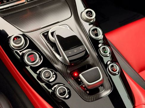 Used 2017 Mercedes-Benz AMG GT S image 19