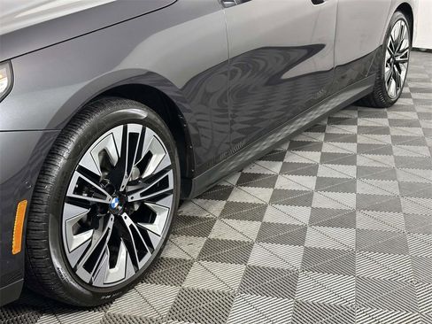 Used 2025 BMW 530i xDrive 530i xDrive w/ Premium Package image 13