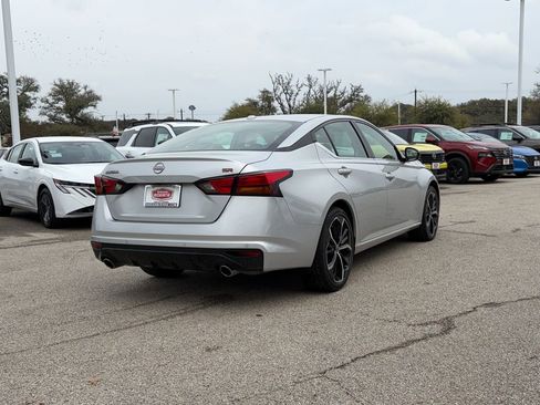 Used 2024 Nissan Altima 2.5 SR image 5