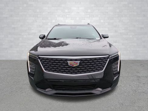 Used 2024 Cadillac XT4 Premium Luxury FWD image 10