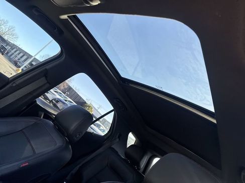 Used 2022 Chevrolet Equinox RS w/ RS Leather Package image 30