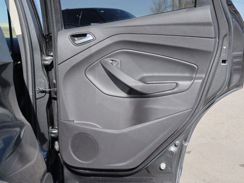 Used 2018 Ford Escape SE w/ SE Sport Appearance Package image 30