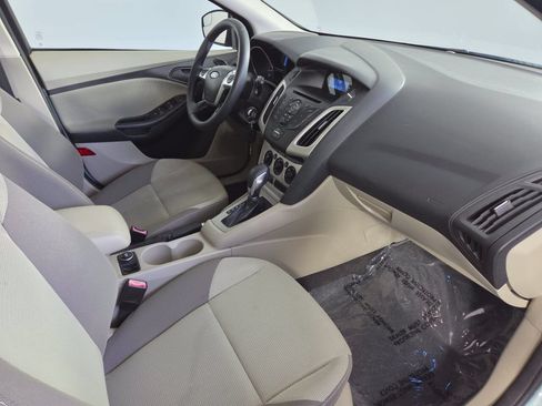 Used 2012 Ford Focus SE FWD image 28